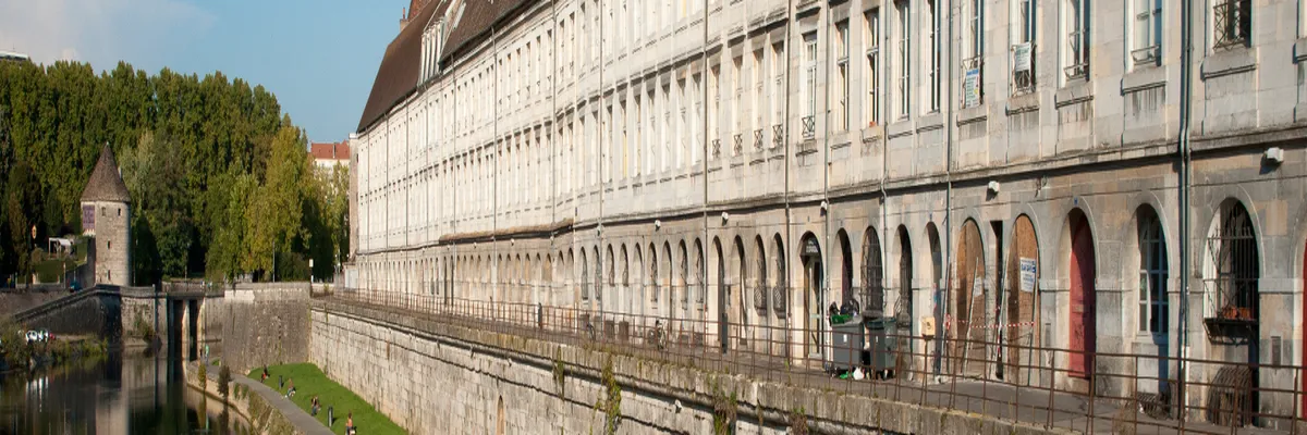 Image Installateur borne de recharge Besançon