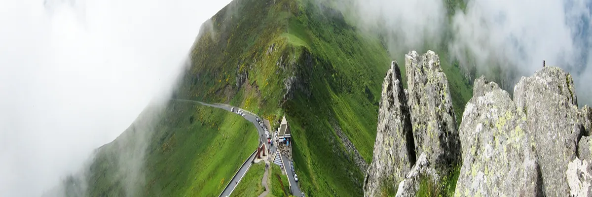 Image Installateur borne de recharge Cantal