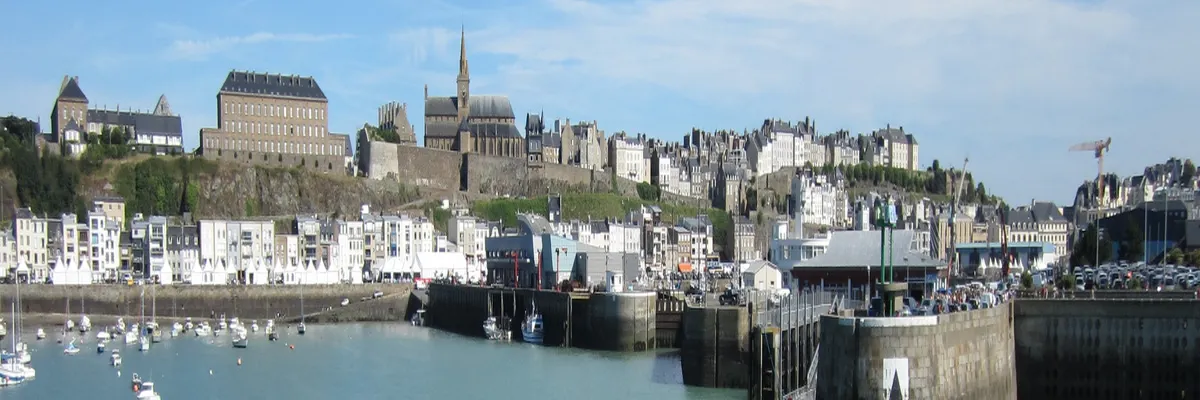 Image Installateur borne de recharge Granville