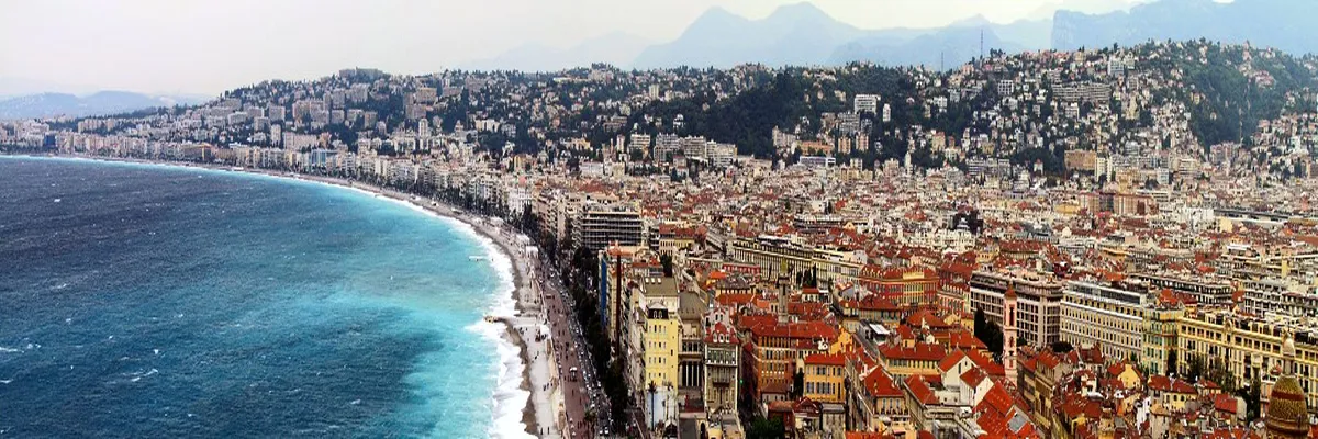 Image Installateur borne de recharge Nice