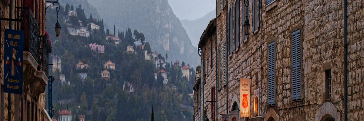 Image Installateur borne de recharge Vence