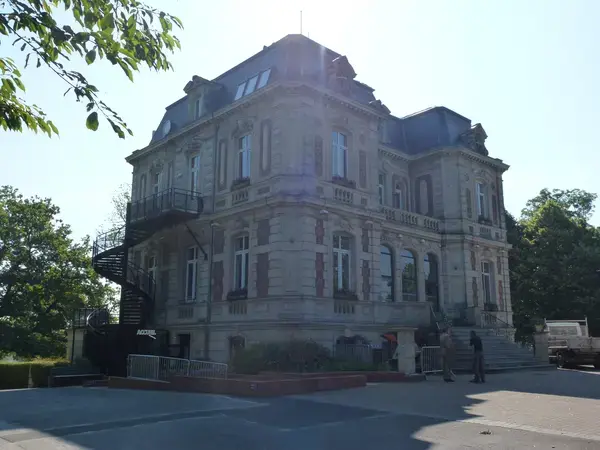 Borne de Recharge EV Installateur borne de recharge Beuvrages