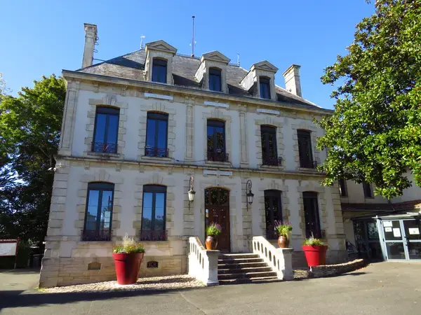 Borne de Recharge EV Installateur borne de recharge La Crèche