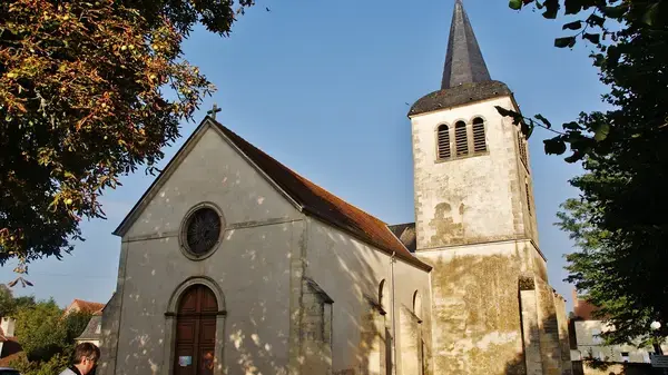 Borne de Recharge EV Installateur borne de recharge Varennes-Vauzelles
