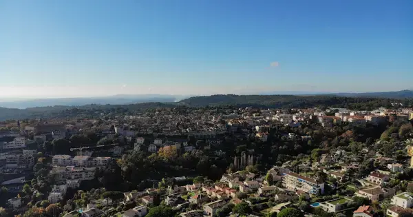 Borne de Recharge EV Installateur borne de recharge Vence